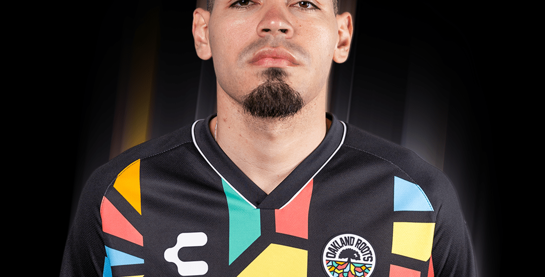 Image of Oakland Roots Player Johnny Rodriguez.