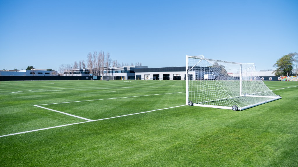 Image of the Oakland Roots and Soul Performance Center.